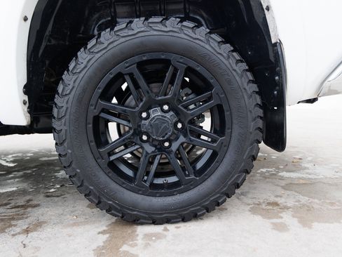 Used 2018 Toyota Tundra SR5 image 17