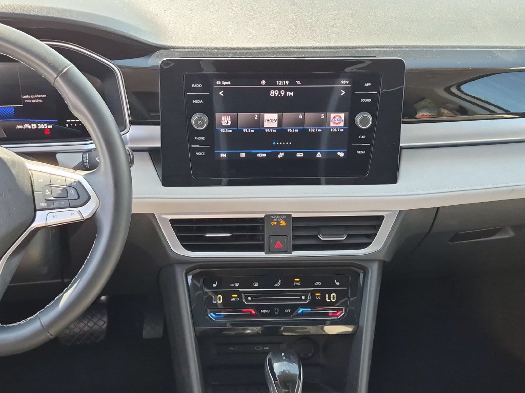 Used 2025 Volkswagen Taos SE AWD/4WD image 19