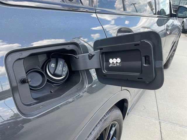 Used 2027 BMW X7 xDrive40i w/ M Sport Package AWD/4WD image 14