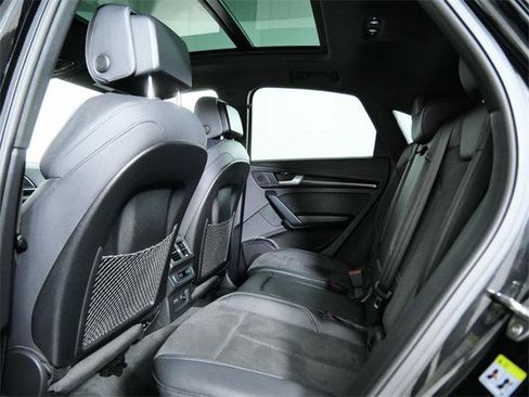 Used 2022 Audi SQ5 Premium image 14