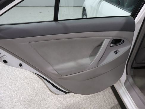 Used 2011 Toyota Camry LE w/ Fleet Convenience Pkg FWD image 17
