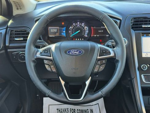 Used 2018 Ford Fusion SE w/ Equipment Group 201A image 24