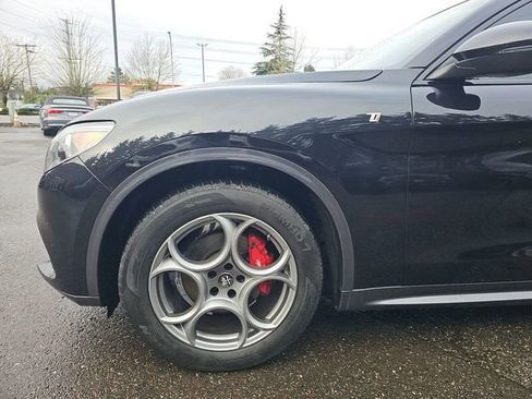 Used 2023 Alfa Romeo Stelvio Ti image 28