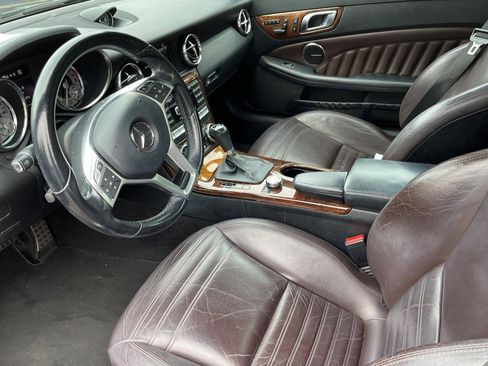 Used 2013 Mercedes-Benz SLK 250 image 3