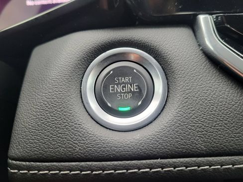 Used 2024 Chevrolet Colorado LT RWD image 19