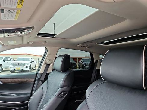 Used 2022 Genesis GV80 2.5T w/ Prestige Package 04 image 12