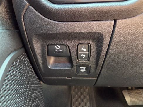 Used 2025 RAM 1500 Big Horn AWD/4WD image 24