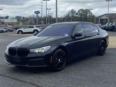 Used 2019 BMW 740i xDrive image 5