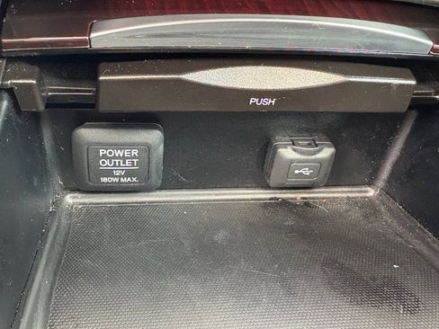 Used 2017 Acura TLX image 17