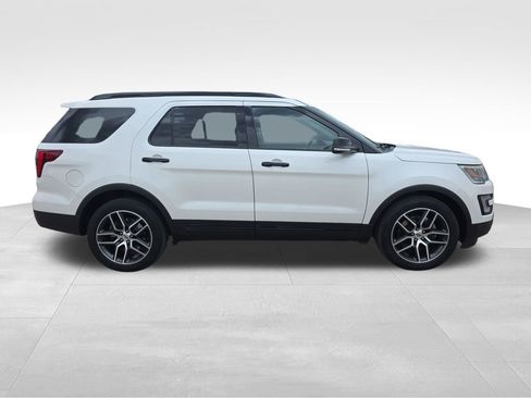 Used 2017 Ford Explorer Sport w/ Equipment Group 401A AWD/4WD image 6