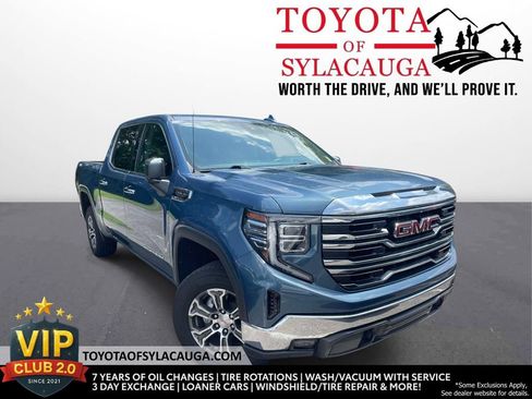 Used 2024 GMC Sierra 1500 SLT AWD/4WD image 1