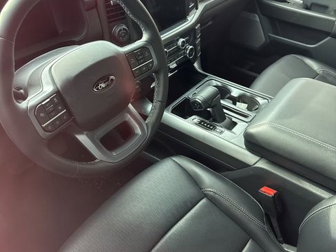 Used 2025 Ford F150 Lariat w/ Equipment Group 501A Mid image 5