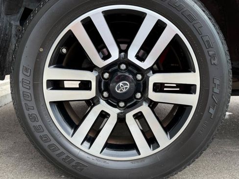 Used 2017 Toyota 4Runner Limited AWD/4WD image 27