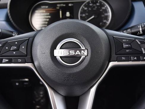 New 2025 Nissan Versa SV image 17