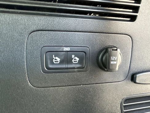 Certified 2022 Kia Sorento SX image 14