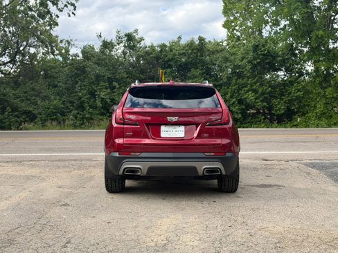 Used 2020 Cadillac XT4 Premium Luxury w/ Enhanced Visibility Package AWD/4WD image 3