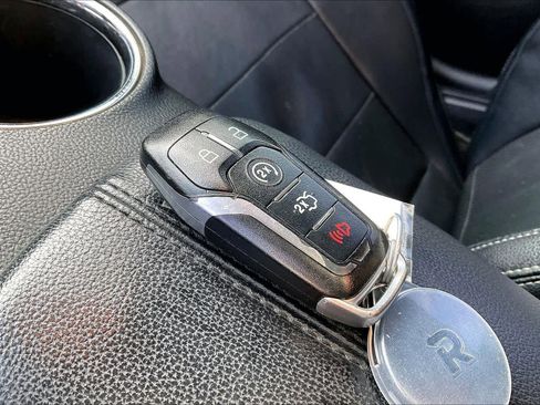 Used 2016 Ford Mustang Premium image 14