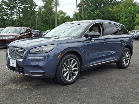 Used 2022 Lincoln Corsair AWD w/ Premium Package image 3