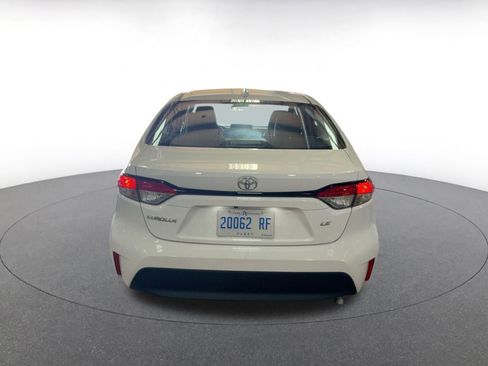 Used 2025 Toyota Corolla LE image 6