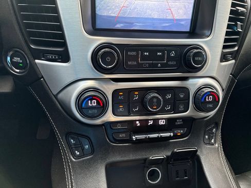 Used 2019 GMC Yukon XL SLT AWD/4WD image 30
