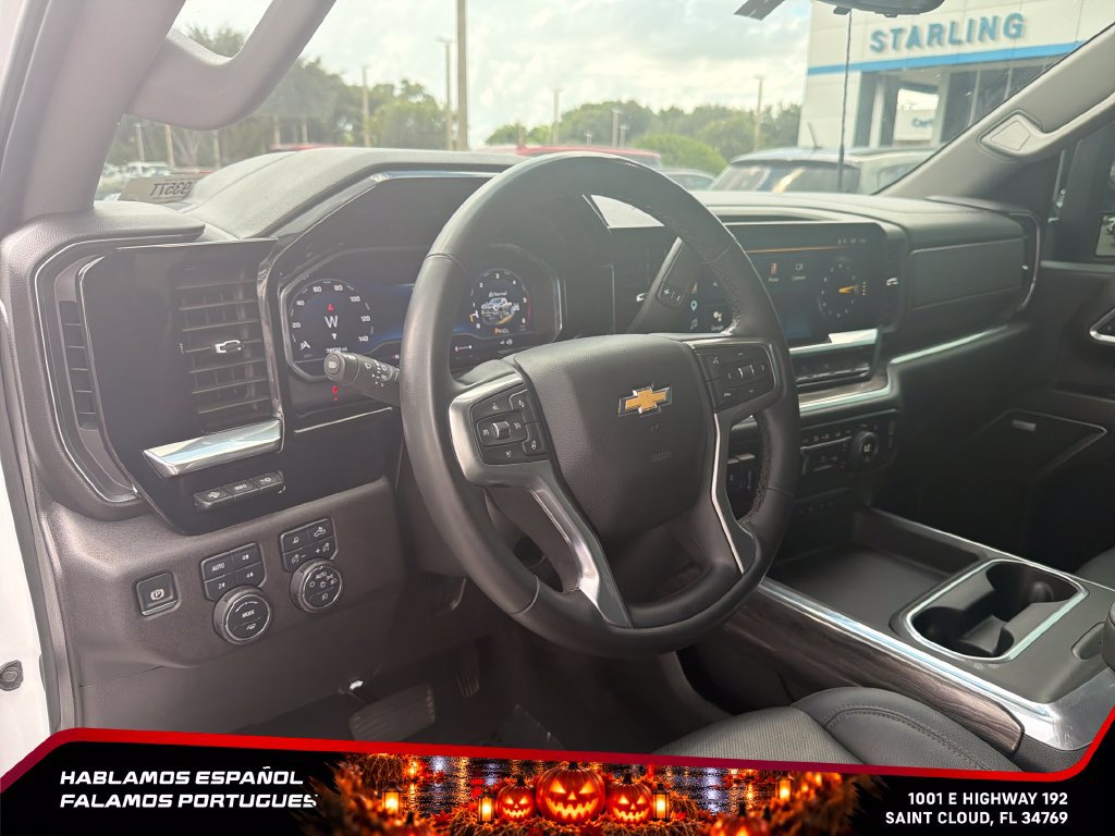 Used 2025 Chevrolet Silverado 2500 LTZ w/ LTZ Premium Package AWD/4WD image 16