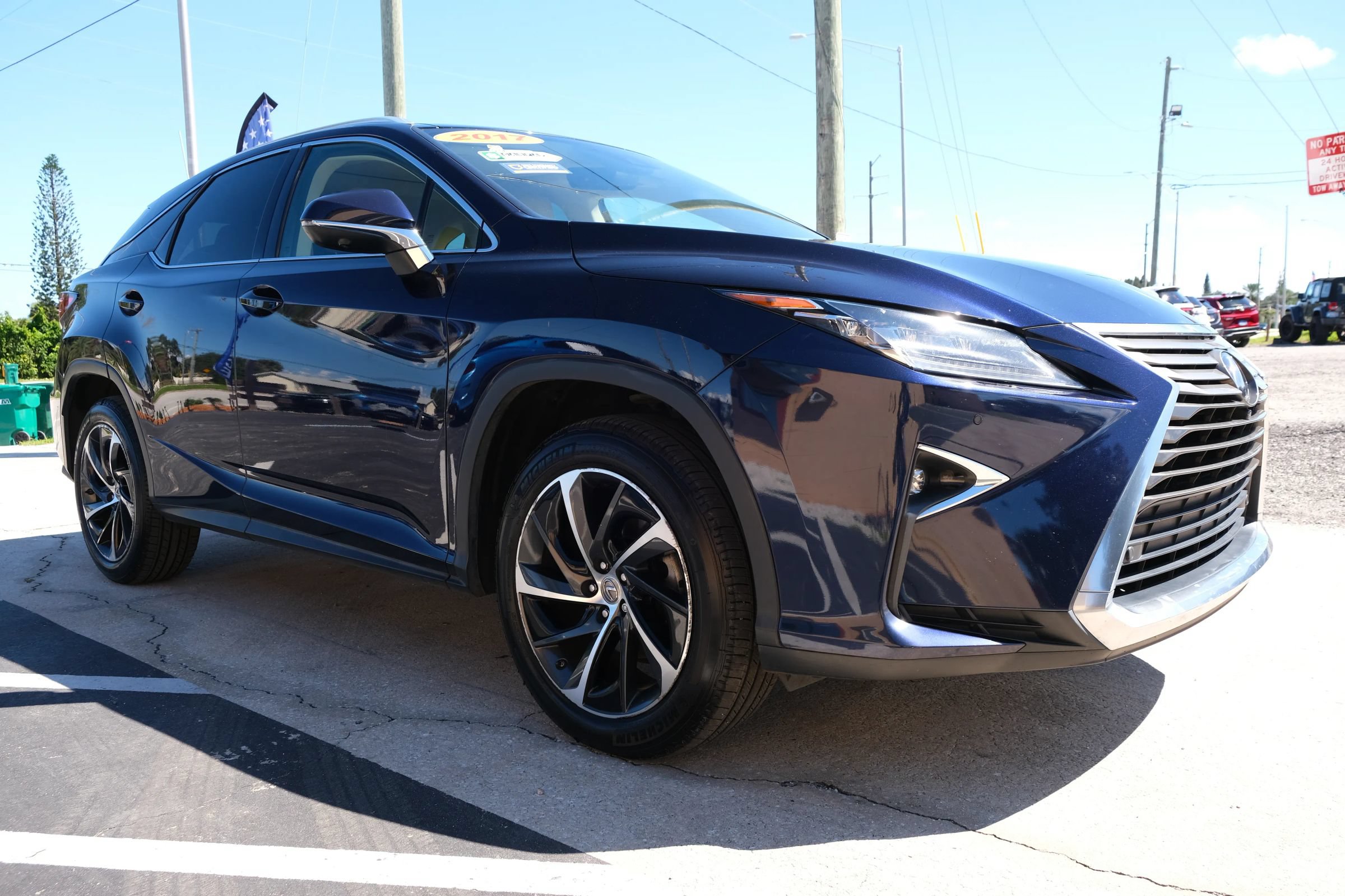 Used 2017 Lexus RX 350 FWD w/ Luxury Package image 3
