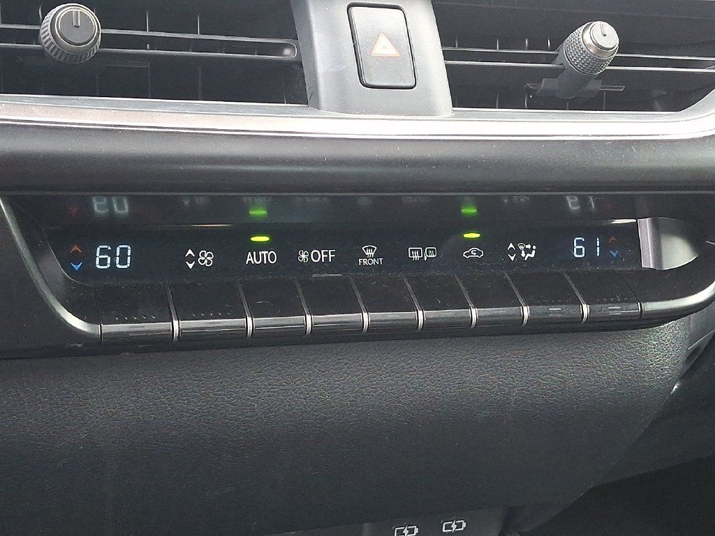 Used 2023 Lexus UX 250h AWD w/ Accessory Package (Z2) image 17