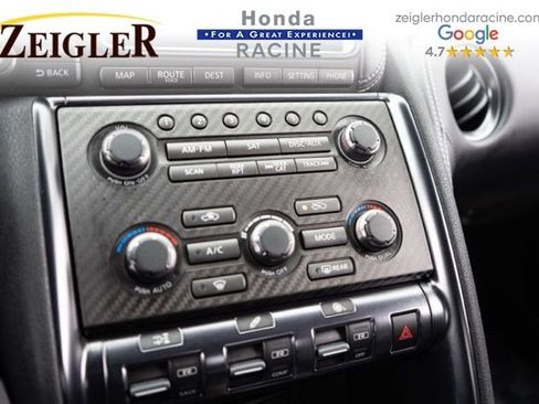 Used 2016 Nissan GT-R Premium image 26