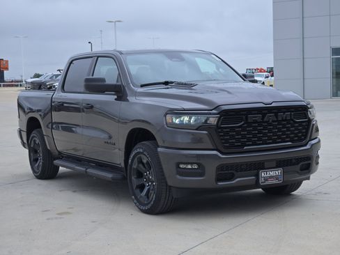 New 2026 RAM 1500 Express AWD/4WD image 3