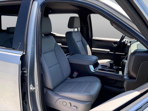 Used 2026 GMC Sierra 1500 SLT RWD image 9