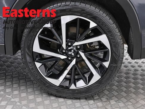 Used 2024 Mitsubishi Outlander SE AWD/4WD image 33