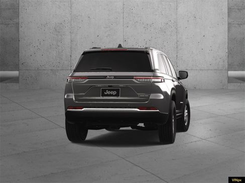 New 2025 Jeep Grand Cherokee Laredo image 14