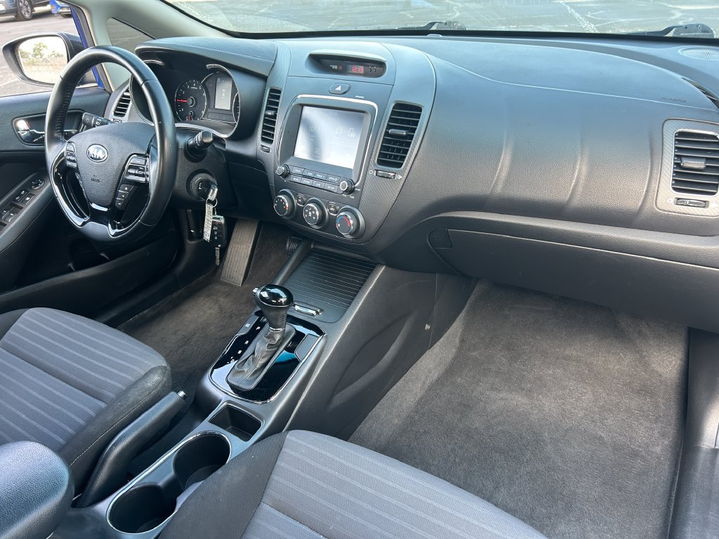 Used 2017 Kia Forte S FWD image 29