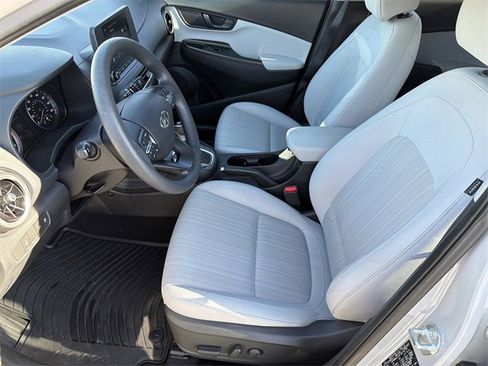 Certified 2023 Hyundai Kona SEL image 9