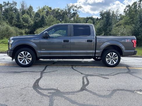 Used 2017 Ford F150 XL w/ Equipment Group 101A Mid AWD/4WD image 8