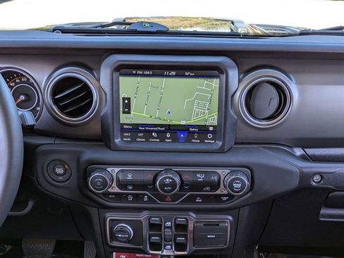 Used 2023 Jeep Gladiator Rubicon w/ LED Lighting Group image 17