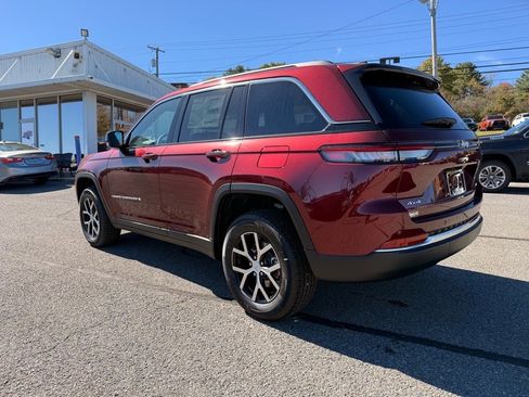 New 2025 Jeep Grand Cherokee Limited image 4