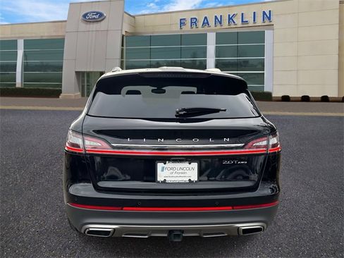 Used 2020 Lincoln Nautilus Reserve w/ Equipment Group 202A image 6