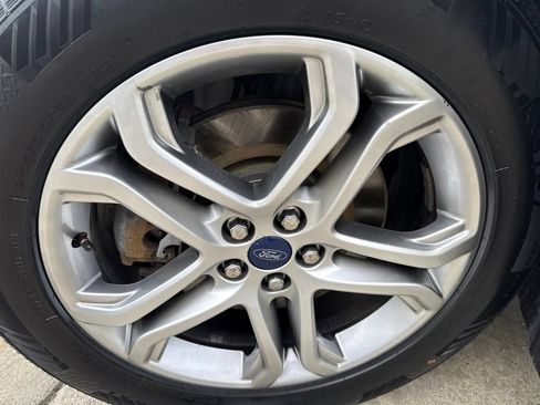 Used 2015 Ford Edge Titanium w/ Equipment Group 302A AWD/4WD image 37
