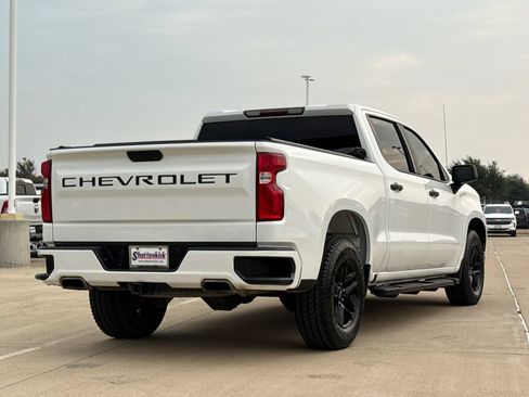 Used 2020 Chevrolet Silverado 1500 Custom w/ Custom Value Package RWD image 8