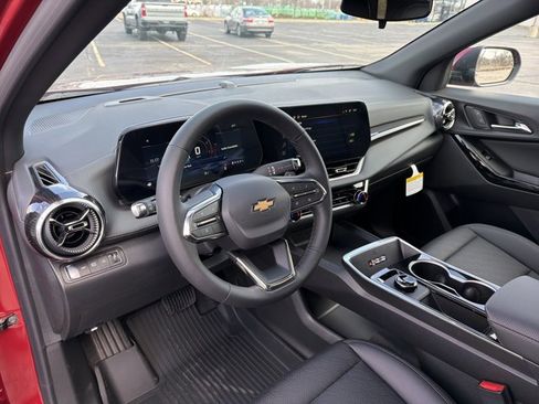 New 2026 Chevrolet Equinox LT image 12