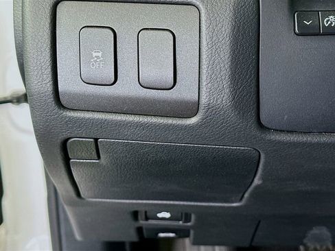 Used 2016 Lexus GS 200t image 11