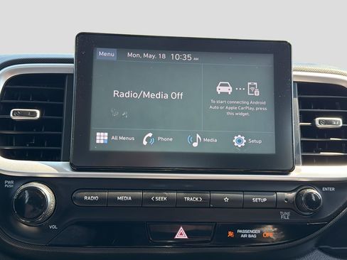 Certified 2023 Hyundai Venue SEL FWD image 21