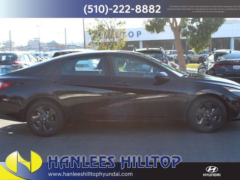 Used 2023 Hyundai Elantra Blue image 6