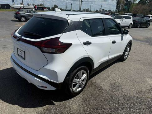 Used 2024 Nissan Kicks S image 5