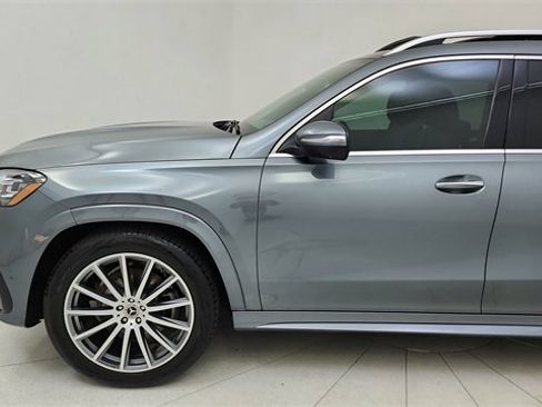 Used 2025 Mercedes-Benz GLS 450 GLS 450 image 9