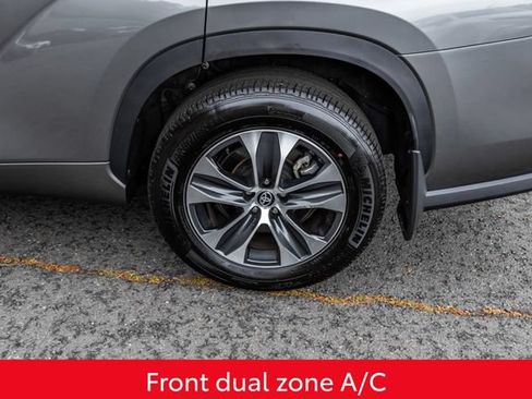 Certified 2025 Toyota Highlander XLE AWD/4WD image 16