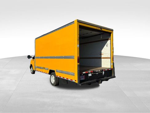 Used 2021 GMC Savana 3500 Extended w/ Power Convenience Package image 6