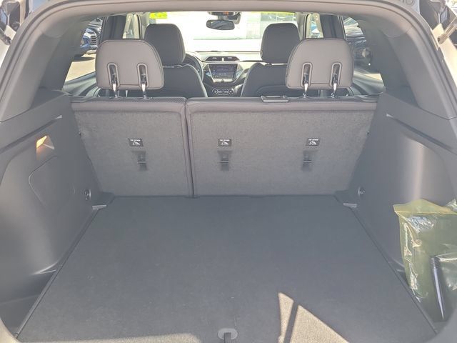 Used 2023 Chevrolet TrailBlazer RS w/ Convenience Package FWD image 5