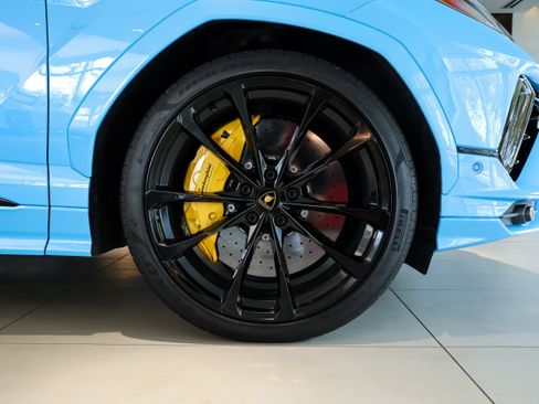 Used 2024 Lamborghini Urus S image 44